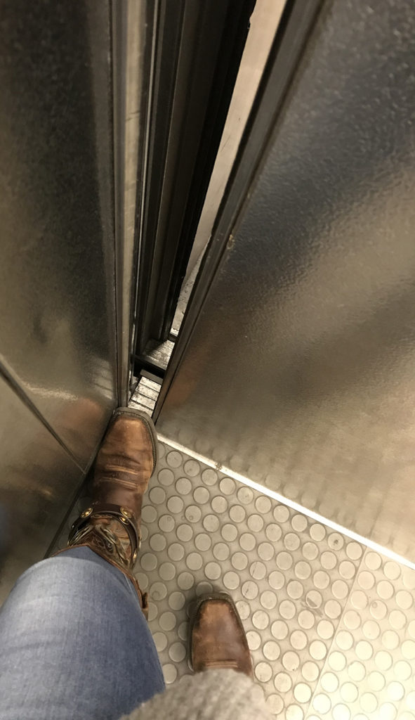 lift door